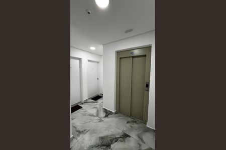 Apartamento para alugar com 60m², 2 quartos e 2 vagasElevador