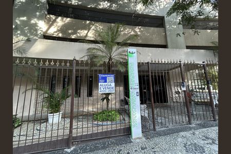 Apartamento para alugar com 90m², 3 quartos e 1 vagaFachada + placa