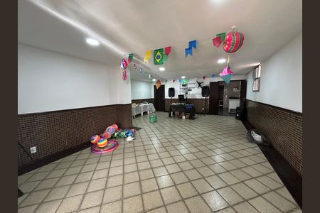 Apartamento para alugar com 90m², 3 quartos e 1 vagaÁrea comum - Salão de festas