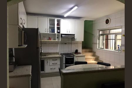 Casa à venda com 3 quartos, 218m² em Vila Palmares, São Caetano do Sul