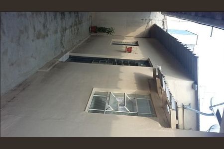 Casa à venda com 5 quartos, 182m² em Nova Gerti, São Caetano do Sul
