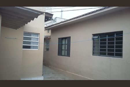 Casa à venda com 5 quartos, 182m² em Nova Gerti, São Caetano do Sul