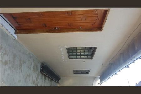Casa à venda com 5 quartos, 182m² em Nova Gerti, São Caetano do Sul