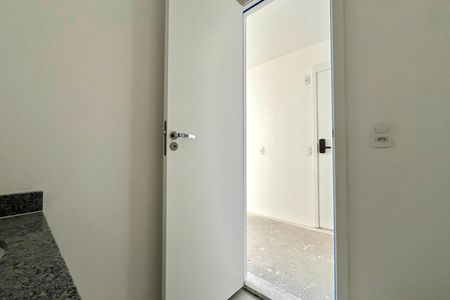 Banheiro de kitnet/studio à venda com 1 quarto, 20m² em Vila Clementino, São Paulo