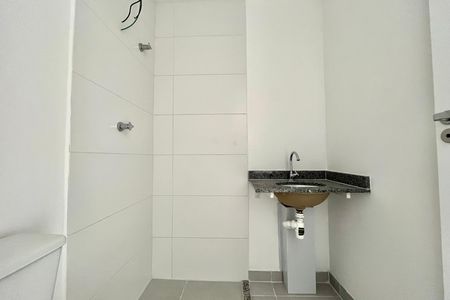 Banheiro de kitnet/studio à venda com 1 quarto, 20m² em Vila Clementino, São Paulo