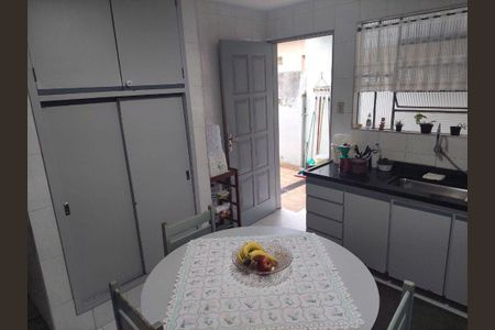 Casa à venda com 3 quartos, 180m² em Cerâmica, São Caetano do Sul