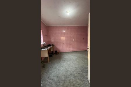 Casa à venda com 3 quartos, 773m² em Vila Scarpelli, Santo André