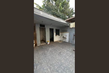 Casa à venda com 3 quartos, 773m² em Vila Scarpelli, Santo André