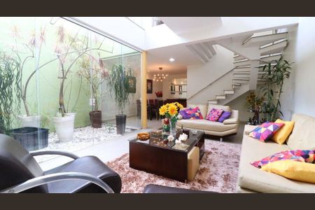 Casa à venda com 5 quartos, 476m² em Santa Paula, São Caetano do Sul