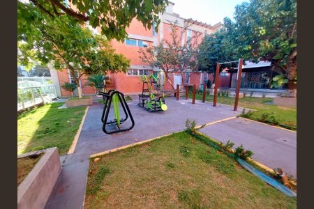 Apartamento para alugar com 69m², 3 quartos e sem vaga