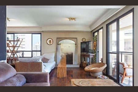Apartamento à venda com 3 quartos, 221m² em Vila Suzana, São Paulo