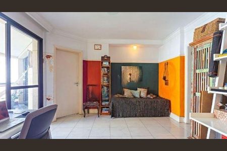 Apartamento à venda com 3 quartos, 221m² em Vila Suzana, São Paulo