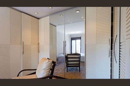 Apartamento à venda com 3 quartos, 221m² em Vila Suzana, São Paulo