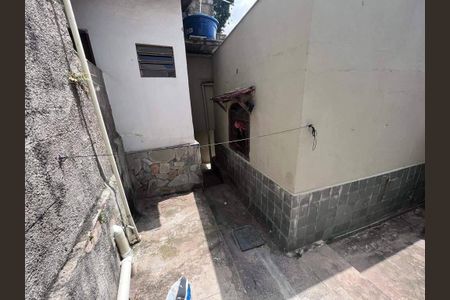 Casa à venda com 6 quartos, 360m² em Cachoeirinha, Belo Horizonte