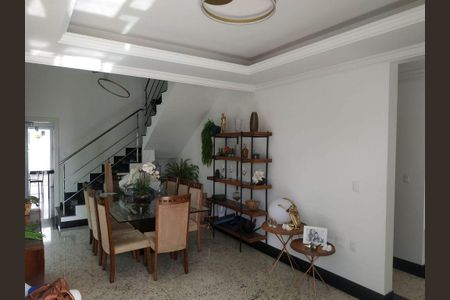 Casa para alugar com 4 quartos, 391m² em Diamante, Belo Horizonte