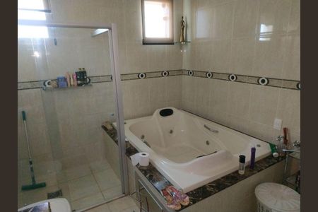 Casa para alugar com 391m², 4 quartos e 4 vagas