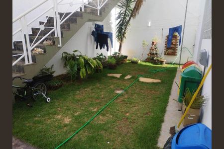 Casa para alugar com 391m², 4 quartos e 4 vagas