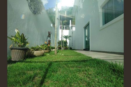 Casa para alugar com 391m², 4 quartos e 4 vagas