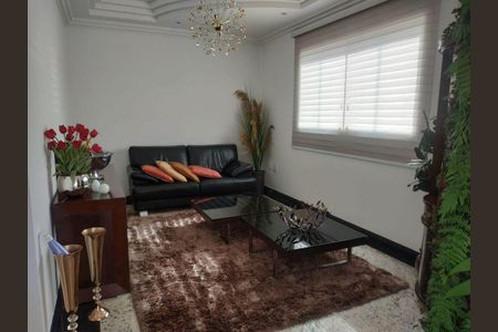Casa para alugar com 4 quartos, 391m² em Diamante, Belo Horizonte