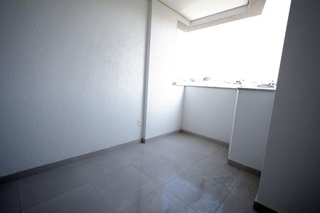 Apartamento à venda com 54m², 2 quartos e 2 vagas Apartamento à venda com 54m², 2 quartos e 2 vagasSacada