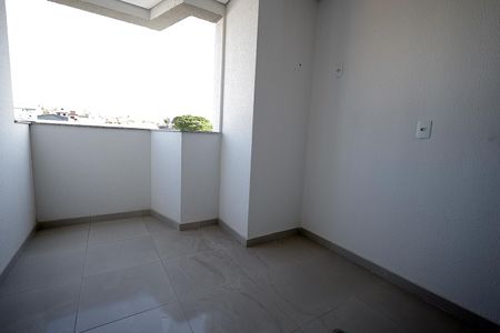 Apartamento à venda com 54m², 2 quartos e 2 vagas Apartamento à venda com 54m², 2 quartos e 2 vagasSacada