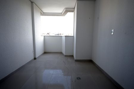Sacada de apartamento à venda com 2 quartos, 54m² em Vila Pires, Santo André