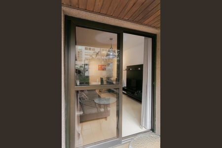 Apartamento à venda com 42m², 1 quarto e 1 vaga Apartamento à venda com 42m², 1 quarto e 1 vagaVaranda