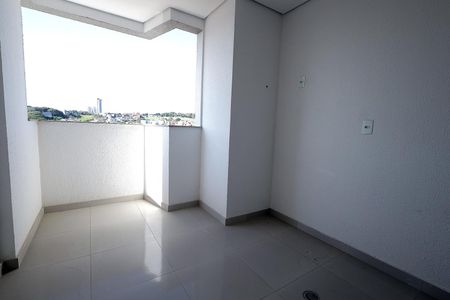 Sacada de apartamento à venda com 2 quartos, 54m² em Vila Pires, Santo André