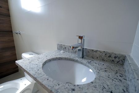 Apartamento à venda com 54m², 2 quartos e 2 vagas Apartamento à venda com 54m², 2 quartos e 2 vagasBanheiro