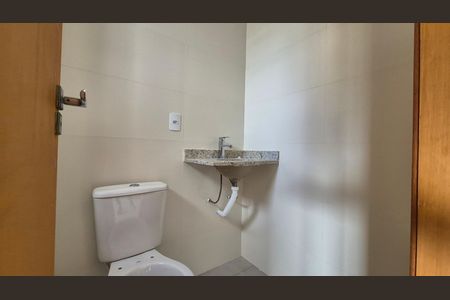 Apartamento à venda com 54m², 2 quartos e 2 vagas Apartamento à venda com 54m², 2 quartos e 2 vagasBanheiro da suíte