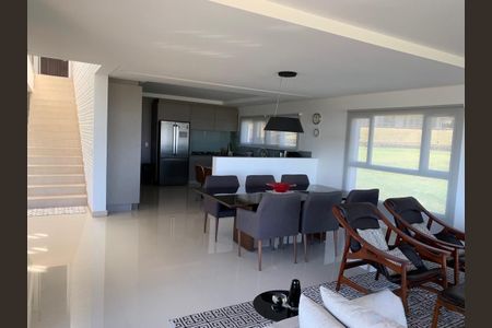 Casa à venda com 4 quartos, 604m² em Tamboré, Santana de Parnaíba