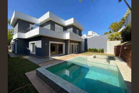 Casa à venda com 542m², 4 quartos e 6 vagas