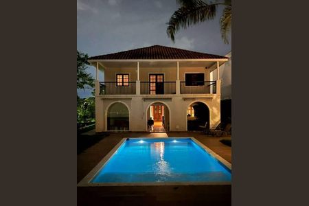 Casa à venda com 640m², 4 quartos e 4 vagas