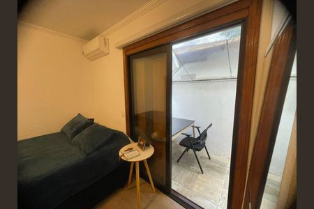Casa à venda com 3 quartos, 222m² em Vila Tramontano, São Paulo