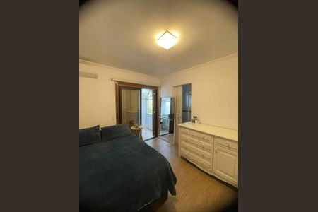 Casa à venda com 3 quartos, 222m² em Vila Tramontano, São Paulo