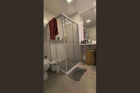 Apartamento à venda com 108m², 2 quartos e 1 vaga Apartamento à venda com 108m², 2 quartos e 1 vagaBanheiro