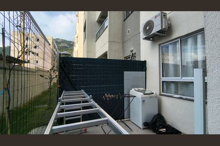 Apartamento à venda com 108m², 2 quartos e 1 vaga Apartamento à venda com 108m², 2 quartos e 1 vagaVaranda