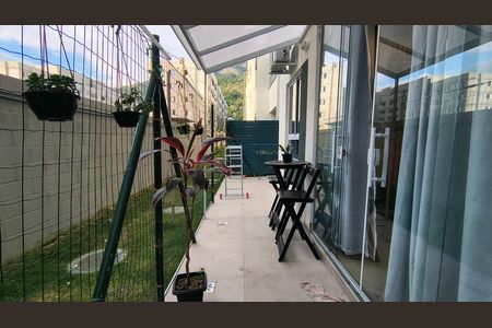 Apartamento à venda com 108m², 2 quartos e 1 vaga Apartamento à venda com 108m², 2 quartos e 1 vagaVaranda