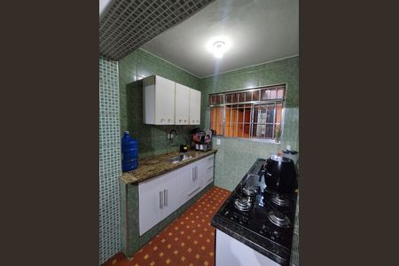 Casa à venda com 101m², 2 quartos e 1 vaga Casa à venda com 101m², 2 quartos e 1 vagaCozinha - Armários