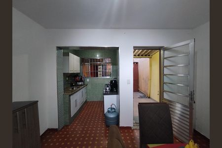 Casa à venda com 101m², 2 quartos e 1 vaga Casa à venda com 101m², 2 quartos e 1 vagaCozinha - Armários