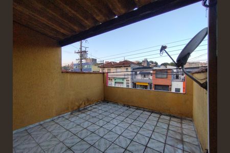 Casa à venda com 101m², 2 quartos e 1 vaga Casa à venda com 101m², 2 quartos e 1 vagaVaranda