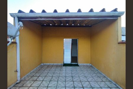 Casa à venda com 101m², 2 quartos e 1 vaga Casa à venda com 101m², 2 quartos e 1 vagaVaranda
