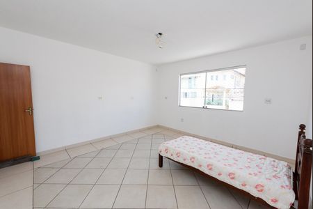 Casa para alugar com 4 quartos, 200m² em Bairro da Glória, Contagem