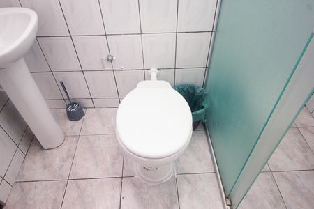 Casa à venda com 185m², 1 quarto e 2 vagas Casa à venda com 185m², 1 quarto e 2 vagasBanheiro