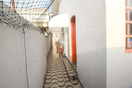 Casa à venda com 185m², 1 quarto e 2 vagas Casa à venda com 185m², 1 quarto e 2 vagasCorredor