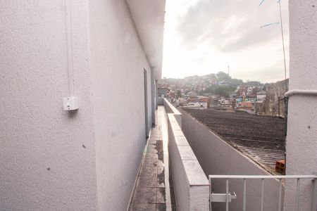 Casa à venda com 185m², 1 quarto e 2 vagas Casa à venda com 185m², 1 quarto e 2 vagasCorredor Lateral