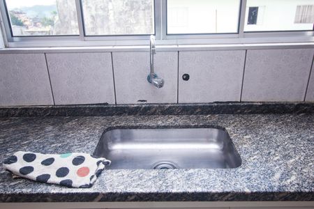 Casa à venda com 185m², 1 quarto e 2 vagas Casa à venda com 185m², 1 quarto e 2 vagasCozinha