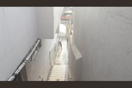 Casa à venda com 185m², 1 quarto e 2 vagas Casa à venda com 185m², 1 quarto e 2 vagasEscada