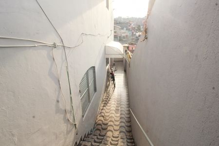 Casa à venda com 185m², 1 quarto e 2 vagas Casa à venda com 185m², 1 quarto e 2 vagasCorredor