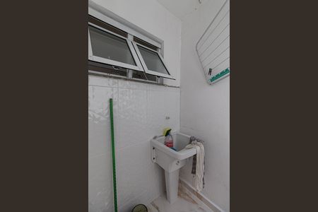 Apartamento para alugar com 43m², 2 quartos e 1 vaga Apartamento para alugar com 43m², 2 quartos e 1 vagaCozinha e Área de Serviço